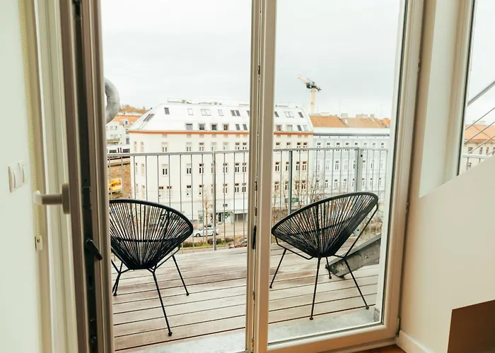 Large Apartments - Great For Groups - With Balcony Or Terrace